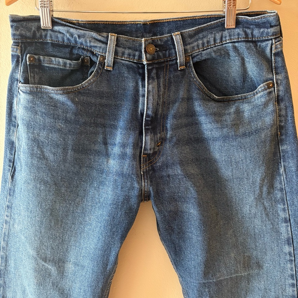 Levi's 505, Straight leg Blue Jeans Men’s Size 34x32 fit a little smaller. - Picture 4 of 15